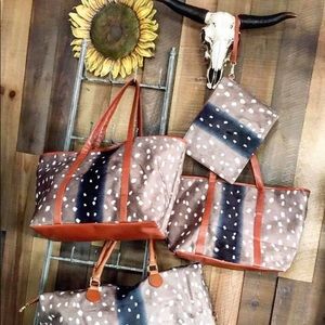 Bags - ✨New✨Deer Print Tote! Bags - ✨New✨Deer Print Tote!
